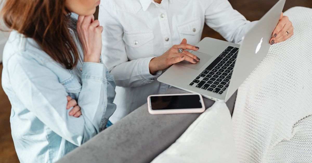 Whatsontech website helping readers learn about modern gadgets, apps, and tools