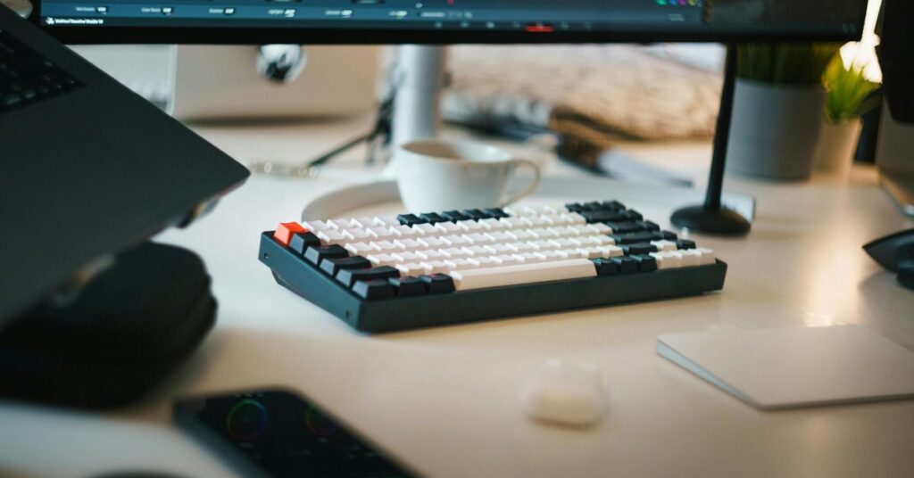 Whatsontech platform offering easy technology guides, app updates, and gadget tips